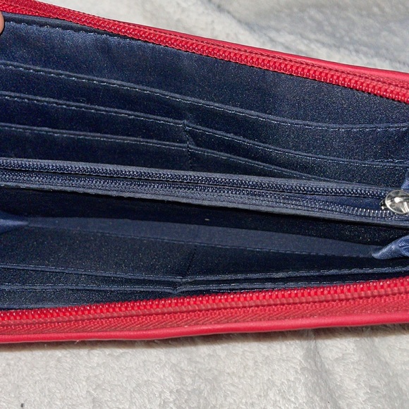 Tommy hilfiger wallet - Picture 3 of 6